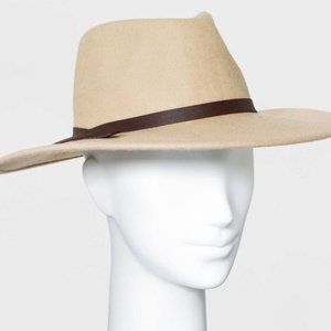 Brand new! Women's Wide Brim Felt Rancher Hat